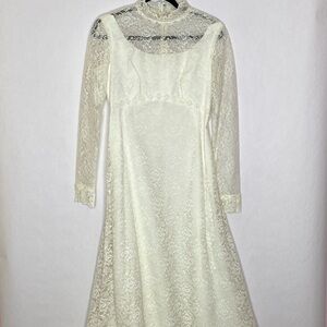 Beautiful Vintage Wedding Dress